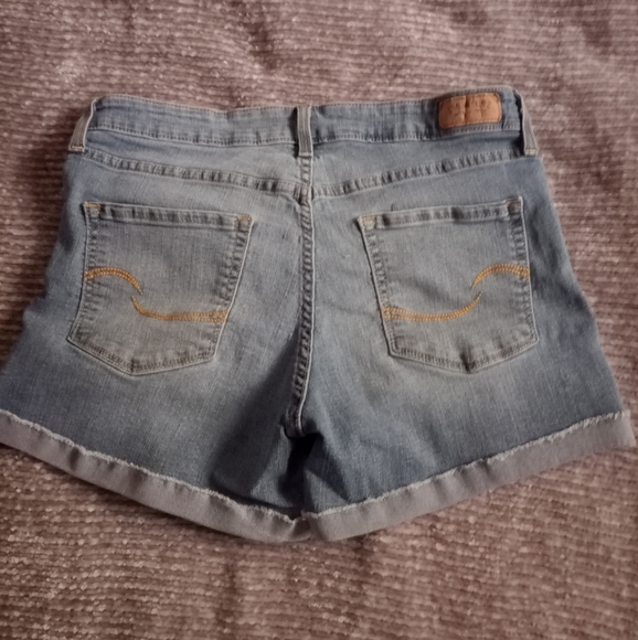 Levi Jean Shorts Size 10 - Picture 2 of 6